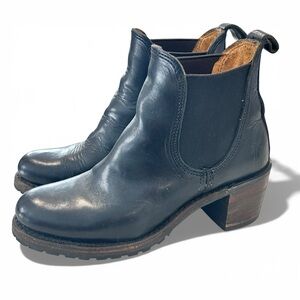 Frye Sabrina Chelsea Bootie